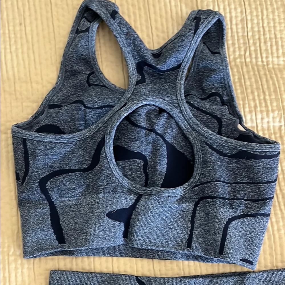 Blue Swirl Patterned Workout Set - Picture 3 of 4